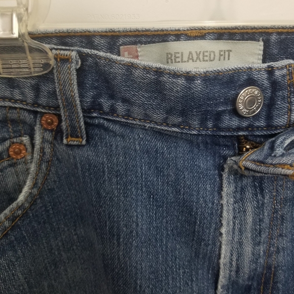 pair 1 of 2: Levi's 550 relaxed 36 x 32 men's jeans - Picture 2 of 9